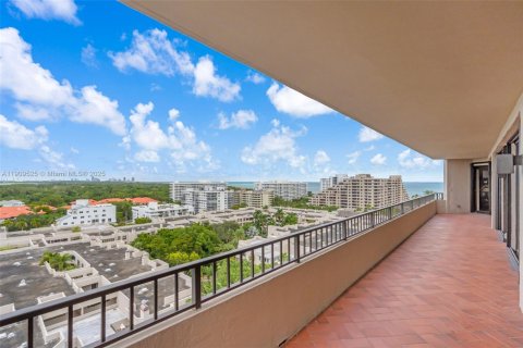 Condo in Key Biscayne, Florida, 4 bedrooms  № 1971324 - photo 2