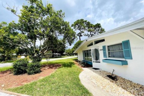 Casa en alquiler en Sarasota, Florida, 3 dormitorios, 131.92 m2 № 1436184 - foto 2