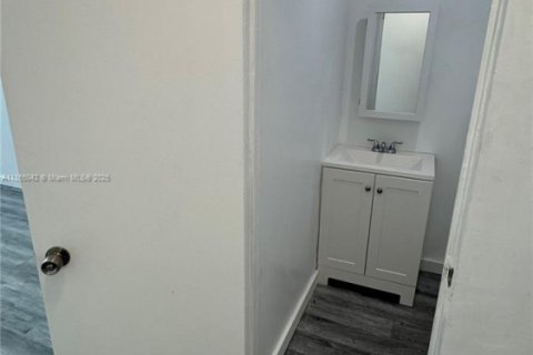 Купить коммерческую недвижимость в Форт-Лодердейл, Флорида № 1978511 - фото 7