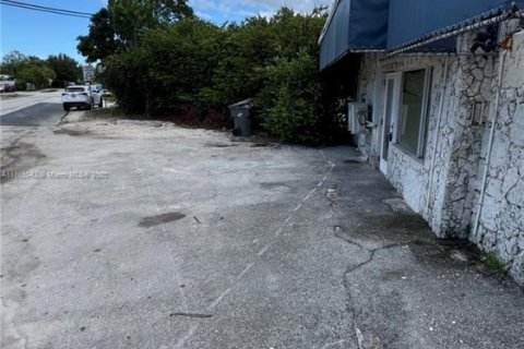 Купить коммерческую недвижимость в Форт-Лодердейл, Флорида № 1978511 - фото 18