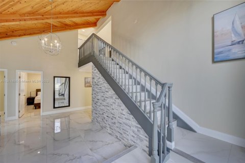 Снять в аренду виллу или дом в Холливуд, Флорида 5 спален, 219.06м2, № 1958479 - фото 20