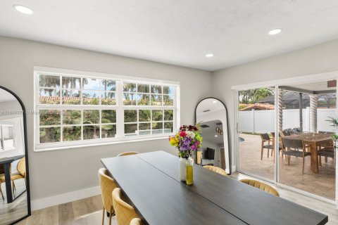 House in Hallandale Beach, Florida 4 bedrooms, 148.83 sq.m. № 1845920 - photo 26