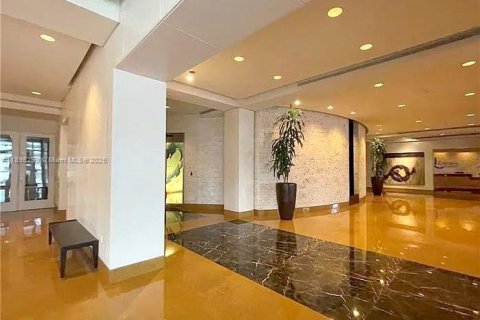 Condominio en venta en Miami, Florida, 2 dormitorios, 118.91 m2 № 1947764 - foto 17