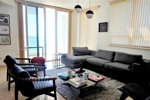 Condominio en venta en Miami, Florida, 2 dormitorios, 118.91 m2 № 1947764 - foto 2