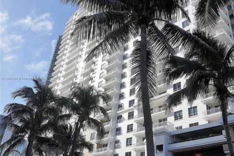 Condominio en venta en Miami, Florida, 2 dormitorios, 118.91 m2 № 1947764 - foto 12