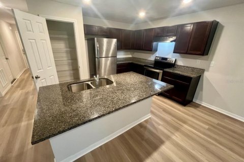 Commercial property in Palm Coast, Florida 4 bedrooms, 181.81 sq.m. № 1908328 - photo 9
