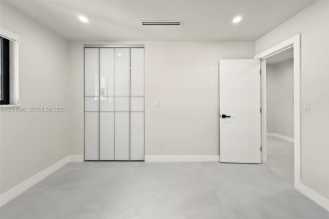 Casa en venta en Palmetto Bay, Florida, 4 dormitorios, 172.8 m2 № 2398143 - foto 23