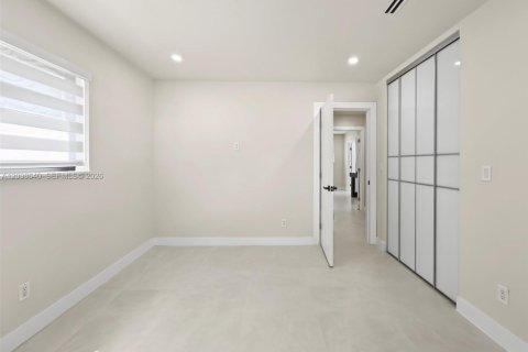 Casa en venta en Palmetto Bay, Florida, 4 dormitorios, 172.8 m2 № 2398143 - foto 25