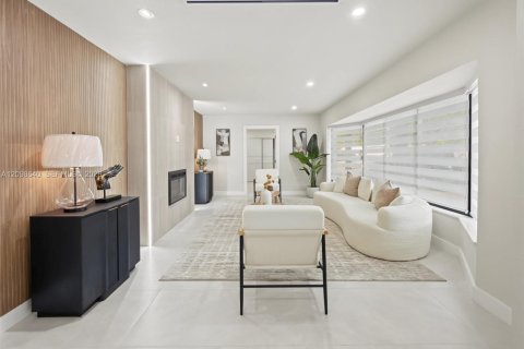 Casa en venta en Palmetto Bay, Florida, 4 dormitorios, 172.8 m2 № 2398143 - foto 5