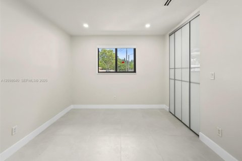 Casa en venta en Palmetto Bay, Florida, 4 dormitorios, 172.8 m2 № 2398143 - foto 22