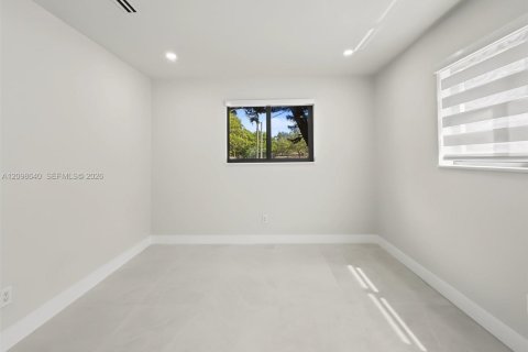 Casa en venta en Palmetto Bay, Florida, 4 dormitorios, 172.8 m2 № 2398143 - foto 24