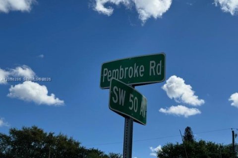 Copropriété à louer à West Park, Floride: 290.23 m2 № 2248986 - photo 6