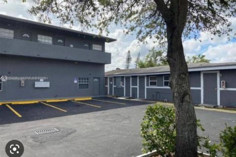 Copropriété à louer à West Park, Floride: 290.23 m2 № 2248986 - photo 5