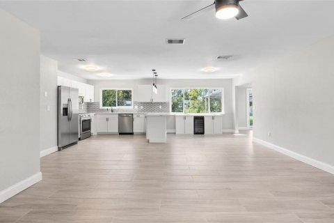 Casa en venta en North Port, Florida, 3 dormitorios, 124.77 m2 № 1515915 - foto 4
