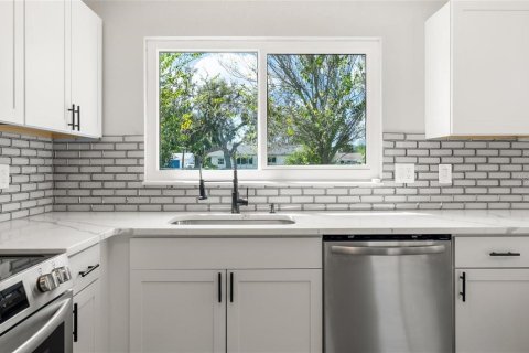 Casa en venta en North Port, Florida, 3 dormitorios, 124.77 m2 № 1515915 - foto 7