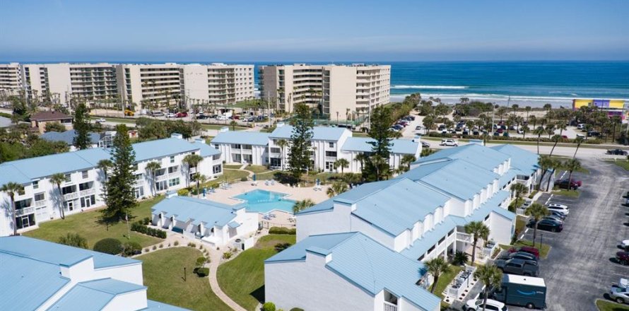 Condo in Ponce Inlet, Florida, 2 bedrooms № 1555369