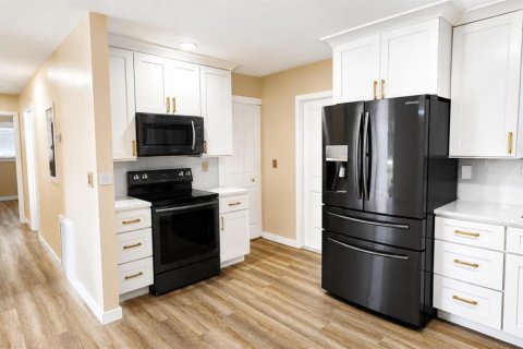 Villa ou maison à vendre à Okeechobee, Floride: 3 chambres, 93.65 m2 № 2388462 - photo 3