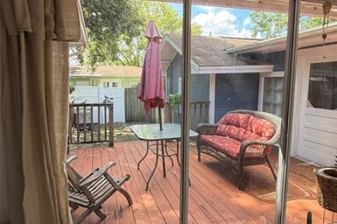 House in Zephyrhills, Florida 3 bedrooms, 205.13 sq.m. № 1919742 - photo 22
