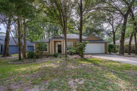 House in Gainesville, Florida 3 bedrooms, 136.01 sq.m. № 2379159