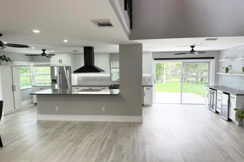 Villa ou maison à vendre à Sunrise, Floride: 4 chambres, 199 m2 № 2270968 - photo 8