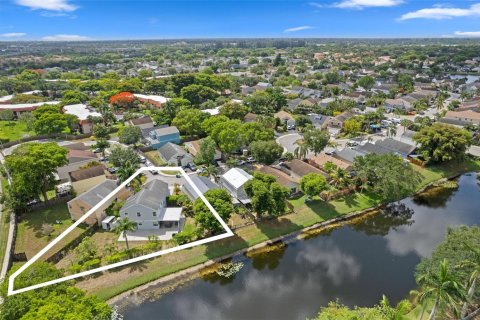 Villa ou maison à Sunrise, Floride 4 chambres, 199 m2 № 2270968