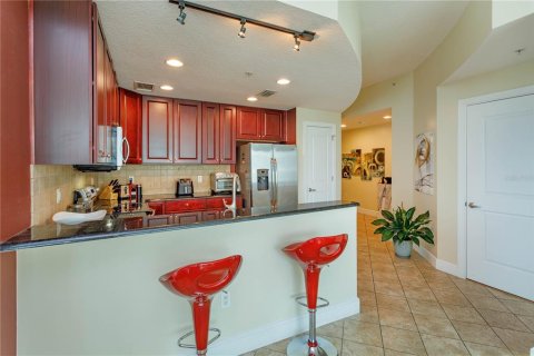 Condo in Orlando, Florida, 2 bedrooms  № 1784421 - photo 4