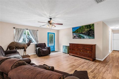 House in Edgewater, Florida 4 bedrooms, 145.3 sq.m. № 2205675 - photo 6