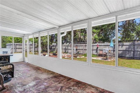 House in Edgewater, Florida 4 bedrooms, 145.3 sq.m. № 2205675 - photo 27