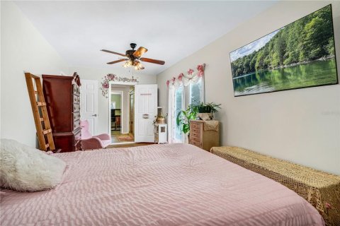 House in Edgewater, Florida 4 bedrooms, 145.3 sq.m. № 2205675 - photo 16