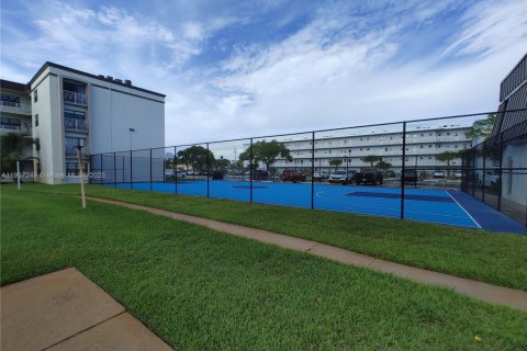 Купить кондоминиум в Дания-Бич, Флорида 1 спальня, 71.35м2, № 1963654 - фото 4