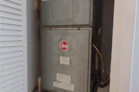 Купить кондоминиум в Дания-Бич, Флорида 1 спальня, 71.35м2, № 1963654 - фото 14