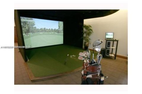 Condo in Miami, Florida  № 2042390 - photo 15