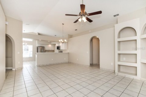 Villa ou maison à louer à Clermont, Floride: 3 chambres, 137.68 m2 № 2427305 - photo 6