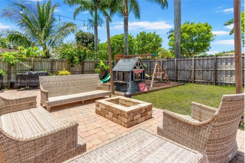 House in Homestead, Florida 4 bedrooms, 258.27 sq.m. № 1768197 - photo 6