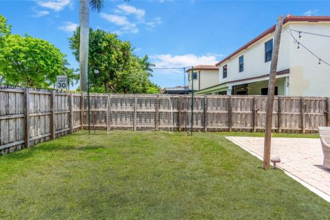 House in Homestead, Florida 4 bedrooms, 258.27 sq.m. № 1768197 - photo 9