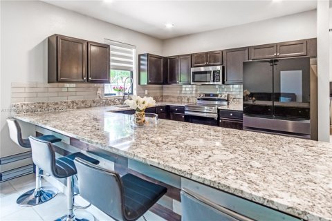 House in Homestead, Florida 4 bedrooms, 258.27 sq.m. № 1768197 - photo 17