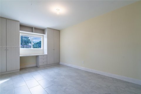 Купить виллу или дом в Лодерхилл, Флорида 4 спальни, 151.52м2, № 1971453 - фото 9