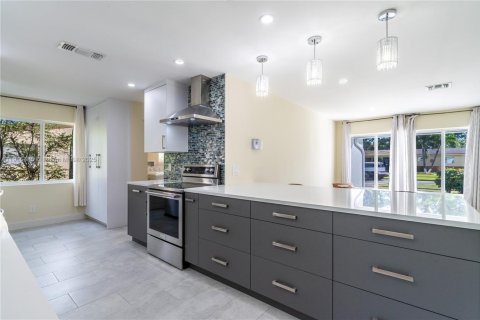 Купить виллу или дом в Лодерхилл, Флорида 4 спальни, 151.52м2, № 1971453 - фото 3