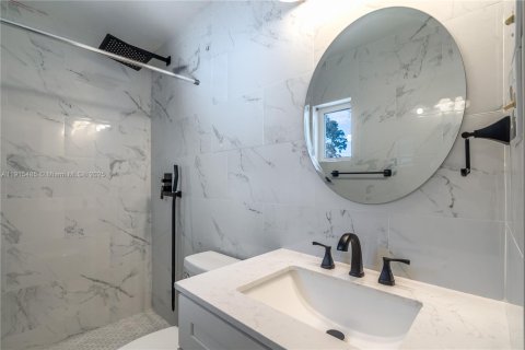 Купить виллу или дом в Лодерхилл, Флорида 4 спальни, 151.52м2, № 1971453 - фото 5