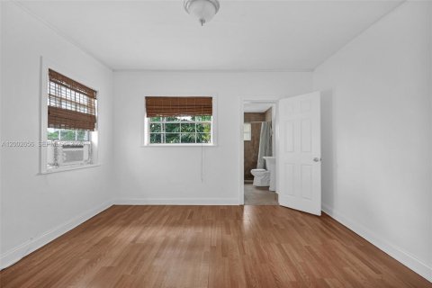 Commercial property in Miami, Florida № 2066578 - photo 26