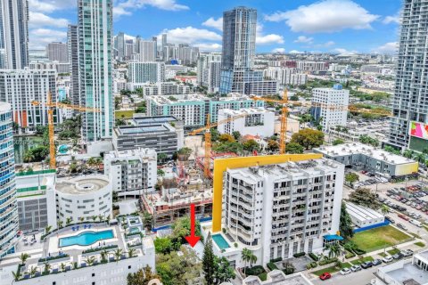 Commercial property in Miami, Florida № 2066578 - photo 4