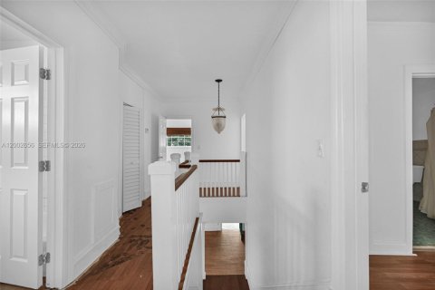 Commercial property in Miami, Florida № 2066578 - photo 17