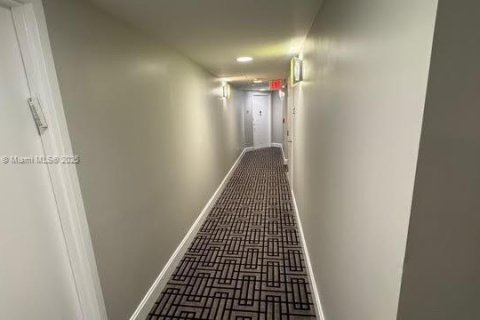 Снять в аренду кондоминиум в Авентура, Флорида 2 спальни, 112.41м2, № 1956904 - фото 2