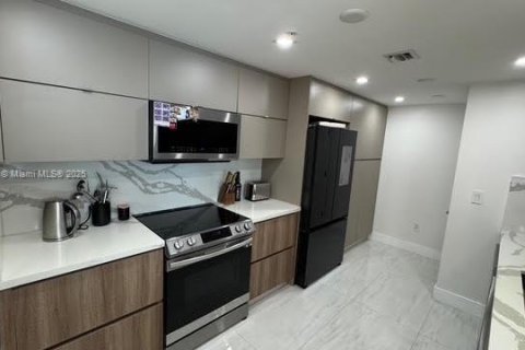 Снять в аренду кондоминиум в Авентура, Флорида 2 спальни, 112.41м2, № 1956904 - фото 8