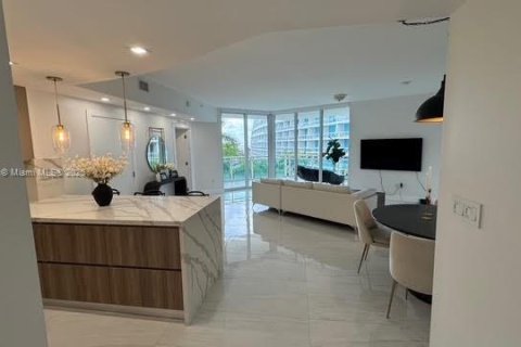Снять в аренду кондоминиум в Авентура, Флорида 2 спальни, 112.41м2, № 1956904 - фото 3