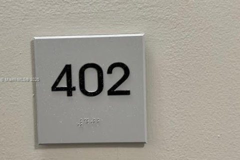 Снять в аренду кондоминиум в Авентура, Флорида 2 спальни, 112.41м2, № 1956904 - фото 1