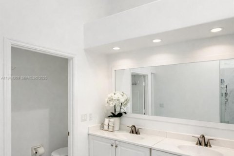 House in Margate, Florida 3 bedrooms, 172.8 sq.m. № 2001566 - photo 24