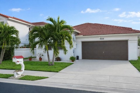 House in Margate, Florida 3 bedrooms, 172.8 sq.m. № 2001566