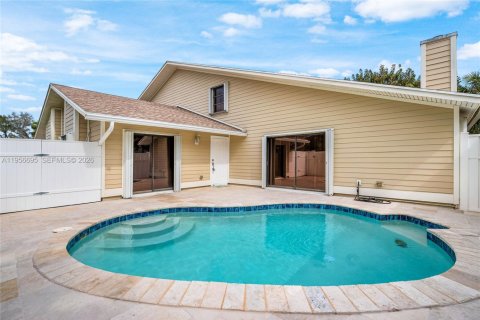 Townhouse in Jupiter, Florida 3 bedrooms, 134.89 sq.m. № 2088360