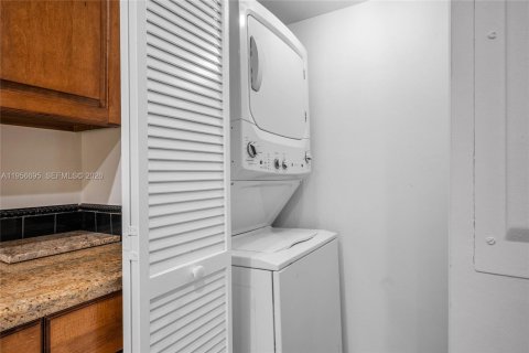 Townhouse in Jupiter, Florida 3 bedrooms, 134.89 sq.m. № 2088360 - photo 24